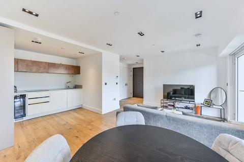 Exchange Gardens, Vauxhall, London, SW8 1 bed flat for sale