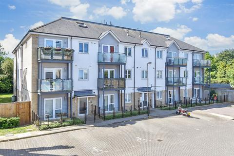 Louisa Oakes Close, Chingford 2 bed flat for sale