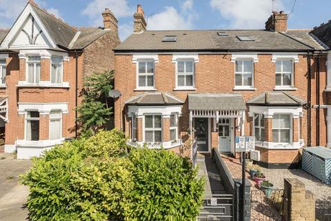 Clifden Road, Brentford TW8 4 bed end of terrace house for sale