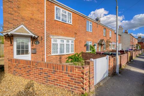 Kidmore End Road, Reading RG4 2 bed end of terrace house for sale