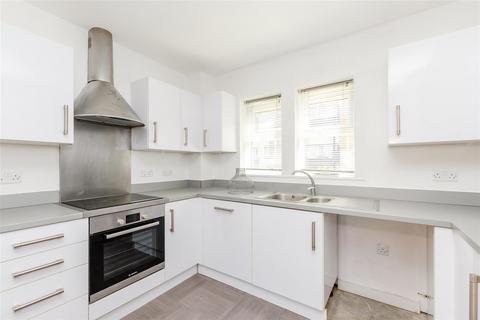Crawford Avenue, Dartford, Kent 2 bed ground floor flat for sale