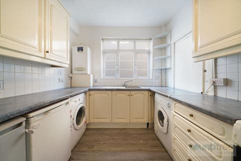 Crest Court, The Crest, Hendon NW4 2 bed apartment for sale