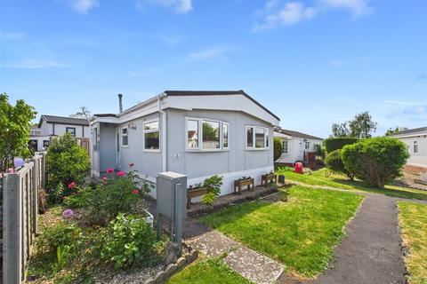 The Reddings, Cheltenham... 2 bed park home for sale