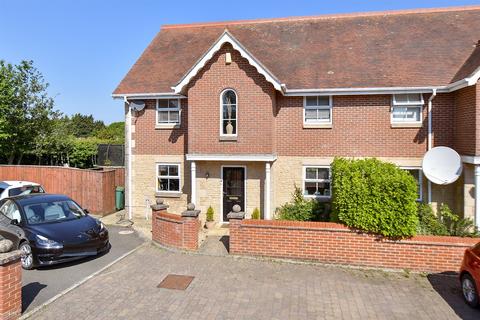 Coppice End, Ryde PO33 4 bed semi