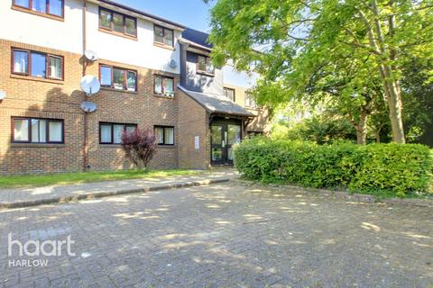 Aylets Field, Harlow 2 bed flat for sale
