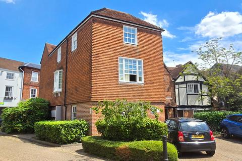 The Broadway, Newbury RG14 2 bed apartment for sale