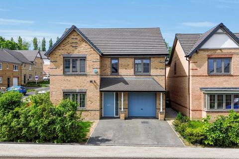 MALLARD COURT, HUDDERSFIELD, HD4 4 bed detached house for sale