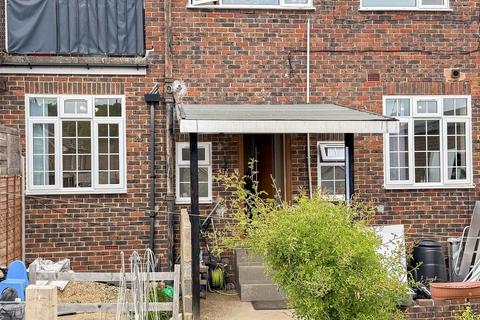 America Lane, Haywards Heath, West... 2 bed ground floor flat for sale