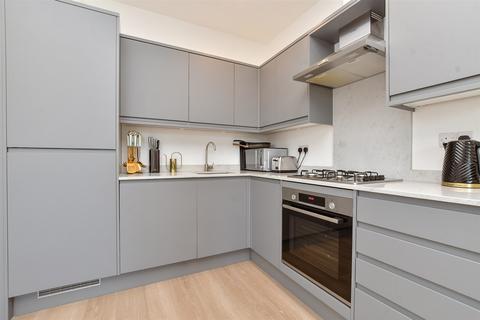 Opus Court, Leatherhead KT22 1 bed flat for sale