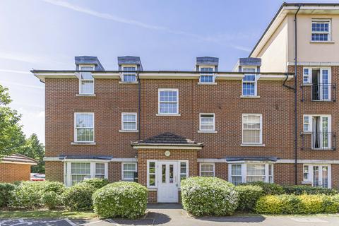 Merrifield Court, Welwyn Garden City... 2 bed flat for sale