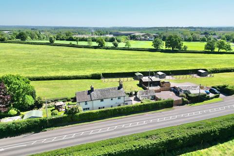 Eccleshall, Stafford, ST21 3 bed detached house for sale