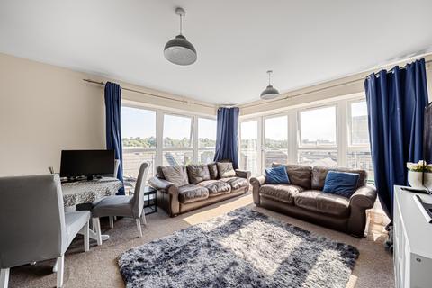 Portland Place, Greenhithe DA9 2 bed apartment for sale