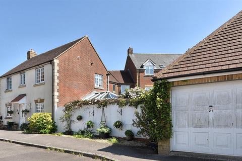 Great Ground, Shaftesbury 3 bed end of terrace house for sale