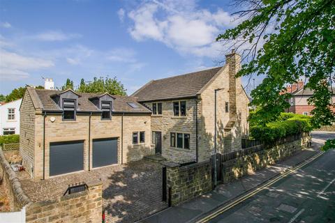 Milnthorpe Lane, Wakefield WF2 4 bed detached house for sale
