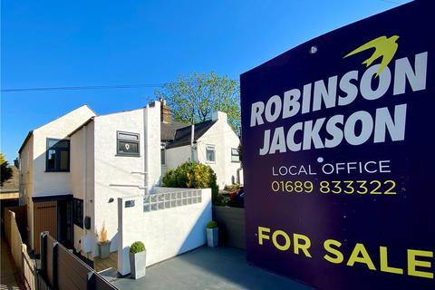 New Road, Orpington, Kent, BR6 2 bed link detached house for sale