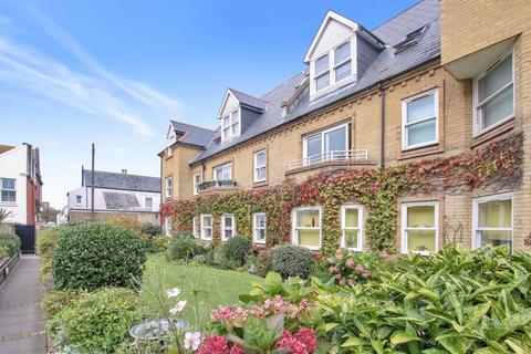 West Street, Worthing, BN11 3HD 2 bed retirement property for sale