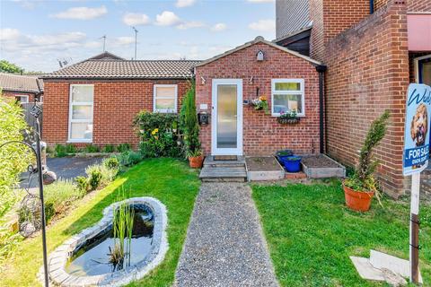 2 bedroom semi-detached bungalow for sale