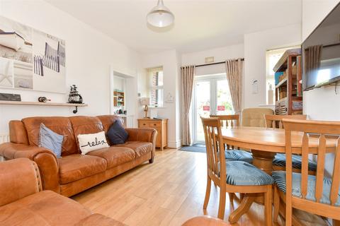 Lane End Road, Bembridge, Isle of Wight 2 bed ground floor flat for sale