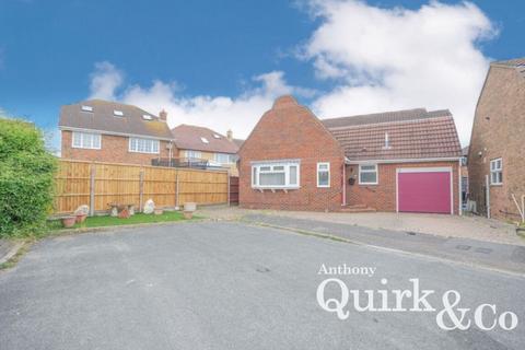 Ashleigh Close, Canvey Island, SS8 2 bed detached bungalow for sale