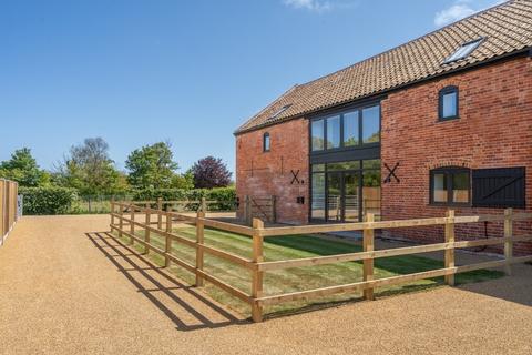 Corton, Suffolk 4 bed barn conversion for sale