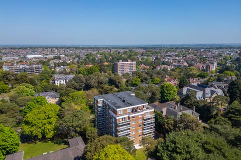 Manor Road, Eastcliff, Bournemouth... 3 bed penthouse for sale