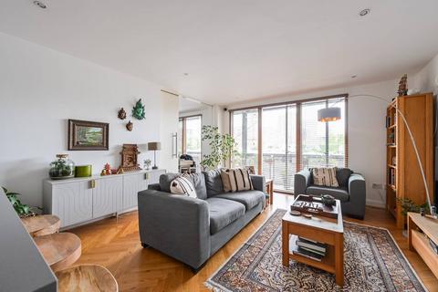 Three Mill Lane, London E3 2 bed flat for sale