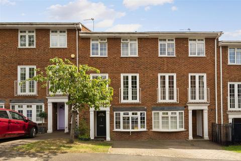 Cumberland Close, Wimbledon, SW20 3 bed terraced house for sale