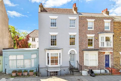 Trinity Square, Margate CT9 4 bed townhouse for sale
