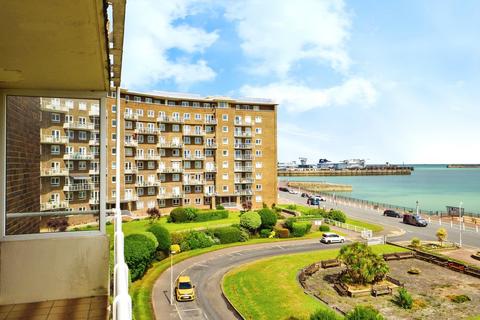 The Gateway, Dover CT16 3 bed apartment for sale