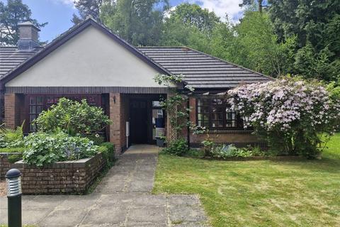 Sidmouth Road, Honiton, Devon, EX14 2 bed bungalow for sale