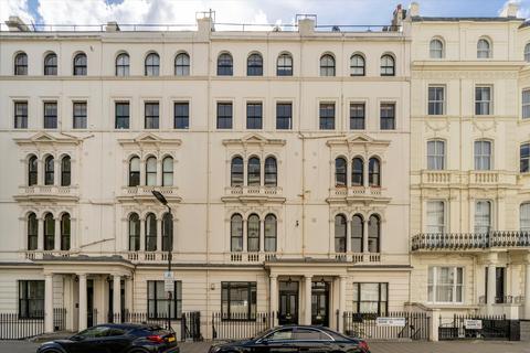 Kensington Gardens Square, London, W2 1 bed flat for sale