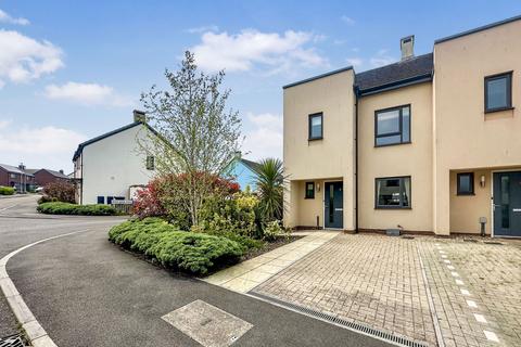 White Rock Road, Paignton TQ4 3 bed semi