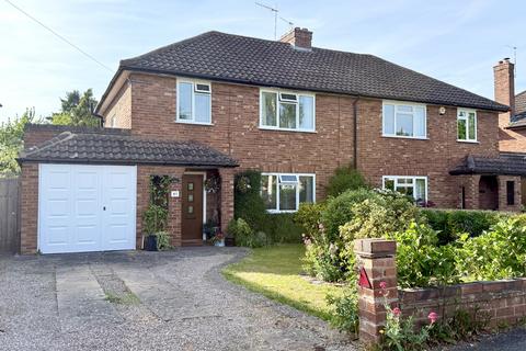 Avon Crescent, Stratford