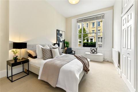 Eardley Crescent, London, SW5 2 bed apartment for sale