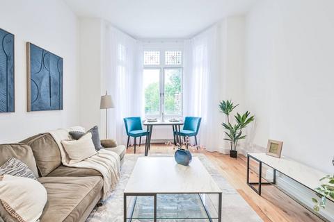 Willoughby Road, Hampstead, London, NW3 1 bed flat for sale