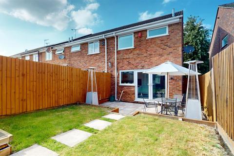 Tiffany Close, Bletchley, Milton Keynes 3 bed end of terrace house for sale
