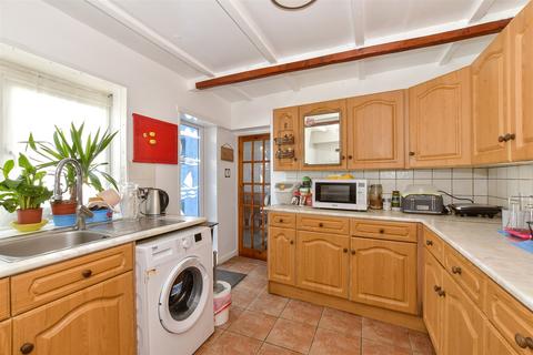 Barton Road, Newport PO30 2 bed semi