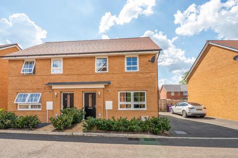 Greenbanks, Lower Stondon, Henlow, SG16 3 bed semi