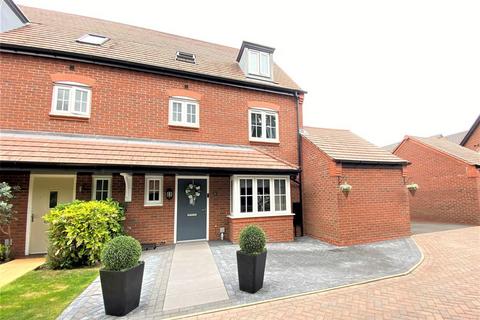 College Way, Eastham 4 bed semi