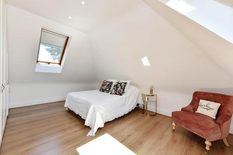 Sutherland Road, Ealing 2 bed apartment for sale