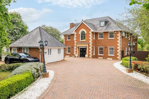 Bicknacre Road, Chelmsford CM3 5 bed detached house for sale