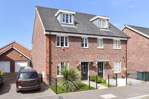 Forge Wood, Forge Wood, Crawley, West... 4 bed semi