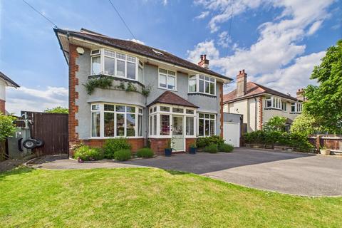 Holdenhurst Avenue, Bournemouth, BH7 5 bed detached house for sale