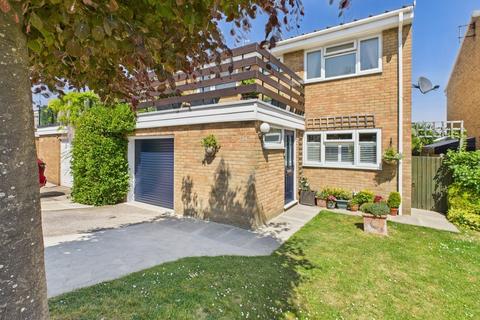 Sandhurst Road, Cliftonville... 4 bed detached house for sale