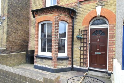 High Street, Herne Bay, CT6 1 bed flat for sale