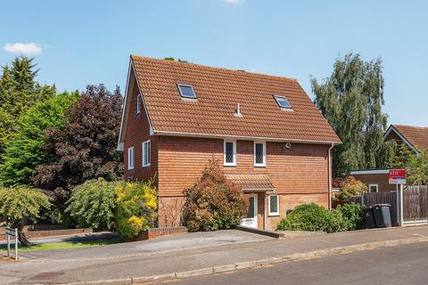Romney Drive, Bromley, Kent, BR1 5 bed detached house for sale