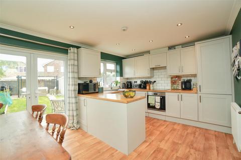 Meadow Lane, Haxby, York 3 bed detached house for sale