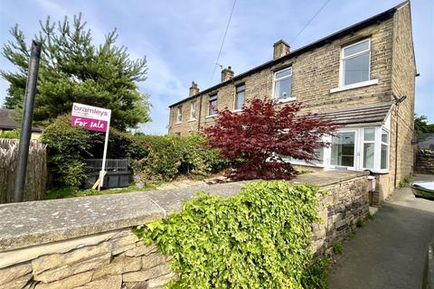 Houses Hill, Kirkheaton, Huddersfield 2 bed cottage for sale