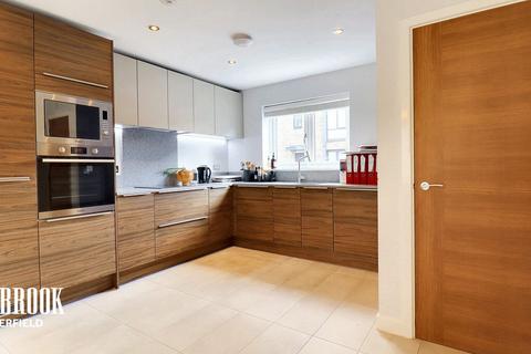 Woodyard Avenue, CHESTERFIELD 4 bed townhouse for sale
