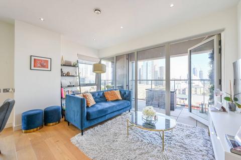 Lotus House, Canary Wharf, London, E14 2 bed flat for sale